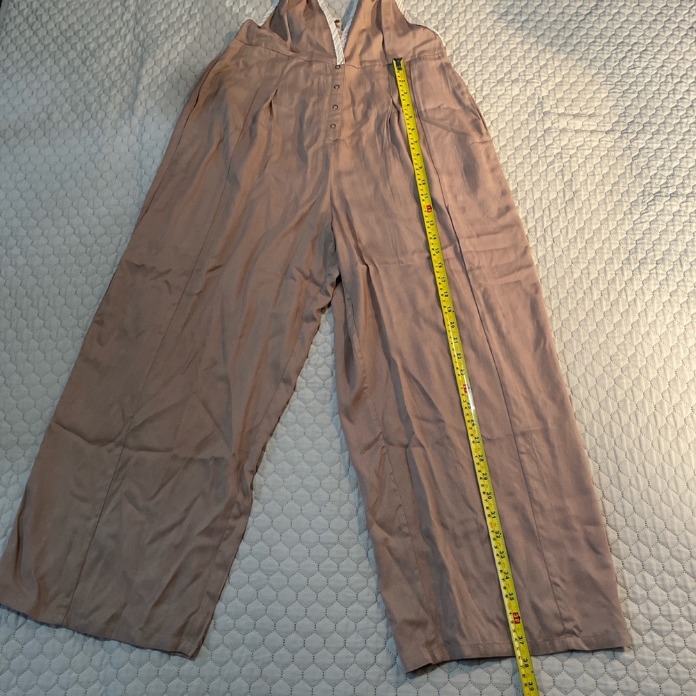 Hem & Thread Tan Top - Picture 5 of 8